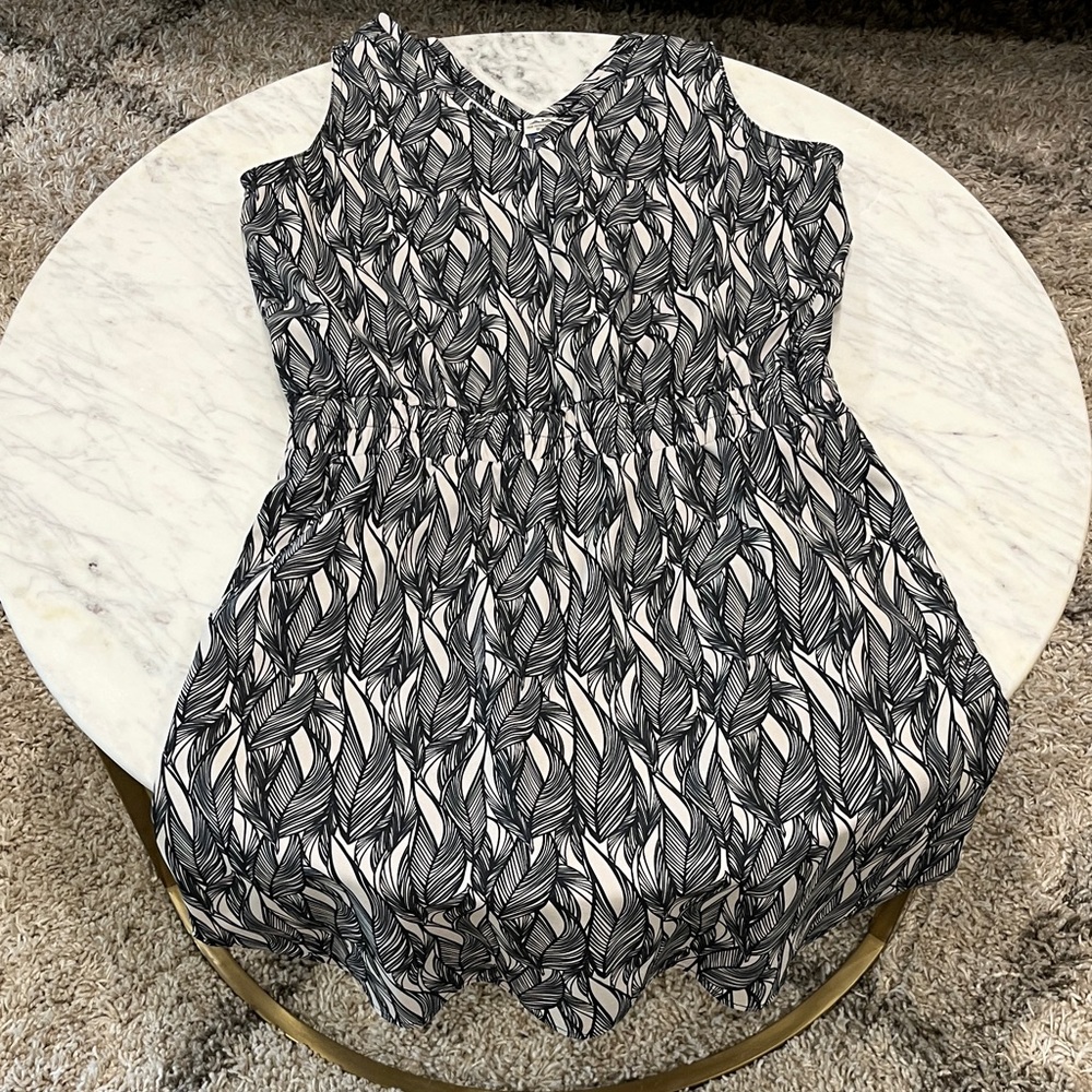 Kavu Black and White Leaf Pattern Dress